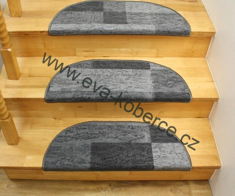 Protiskluzný nášlap na schody Icona 39 hnědý